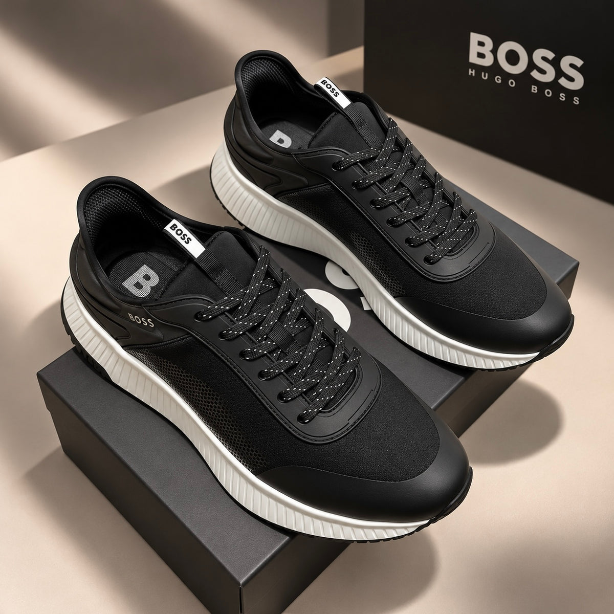 Sneakers Boss noires à semelle crantée blanche