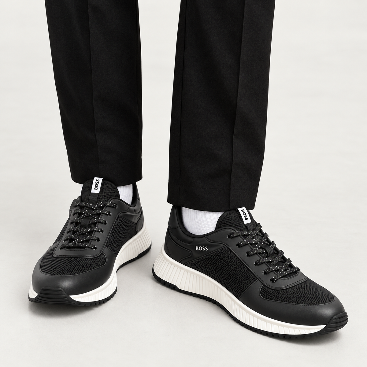 Sneakers Boss noires à semelle crantée blanche